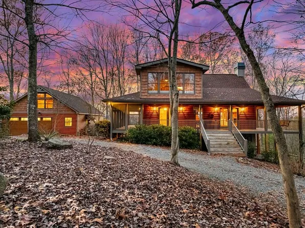 132 Logan Dr, Mineral Bluff, GA 30559