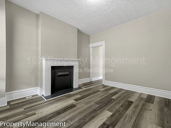 2nd image of 1127 McAllister Ave