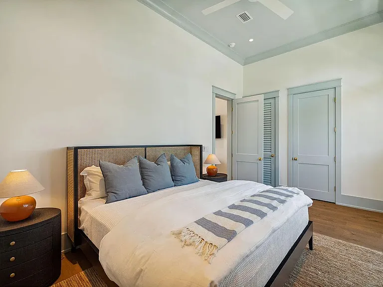 215 Buddy St — Photo 13
