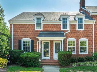 3493 S Utah St, Arlington, VA 22206