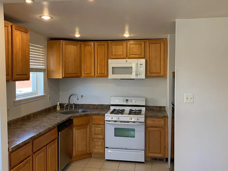 9403 Lansford St — Photo 2