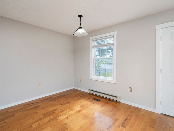 5th image of 524 A St