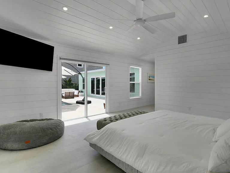 2443 E Edgewater Dr — Photo 30