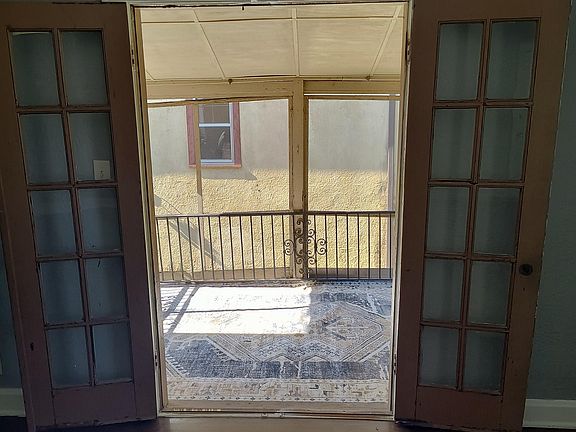 2nd image of 407 E 63rd St #407