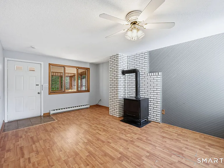 23 Alden St — Photo 8