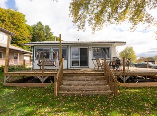 462 W Newaygo Dr, White Cloud, MI 49349