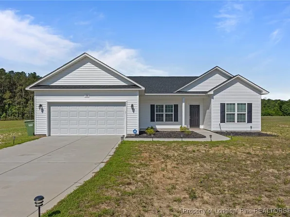 138 Coastal Ln, Parkton, NC 28371