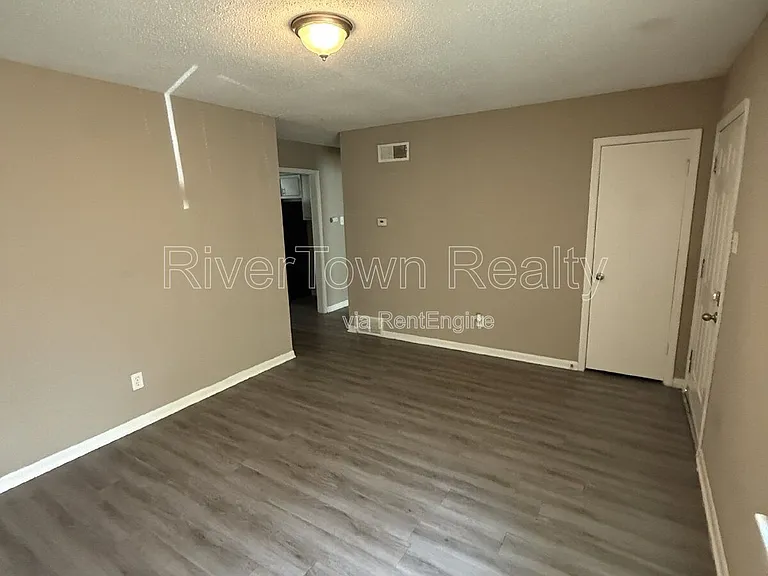 3386 Spring Water Cv — Photo 3