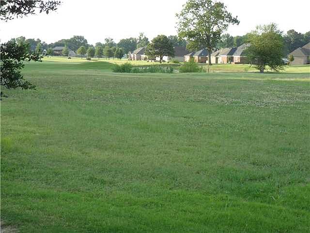 2nd image of 100 Fairway Dr