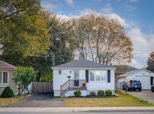 416 Fennell Ave E, Hamilton, ON L9A 1T9