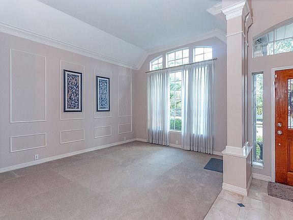 5th image of 501 Crown Colony Dr