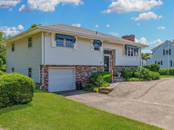 77 Tower St, Westerly, RI 02891