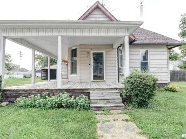 527 N Cottage St, Taylorville, IL 62568