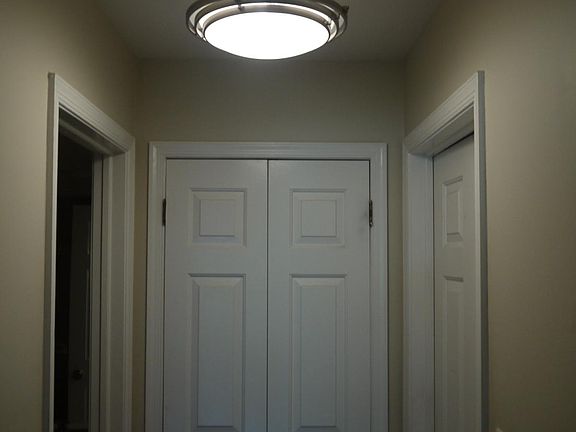 5th image of 506 Woodhaven Dr