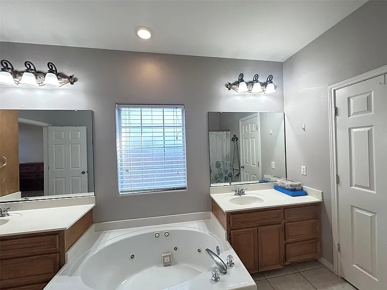 6321 Oso Pkwy — Photo 26