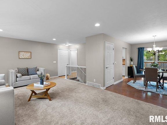 3rd image of 2738 Kelling St