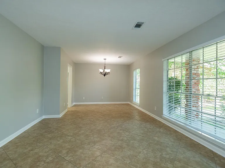 7403 Tall Pines Dr — Photo 3