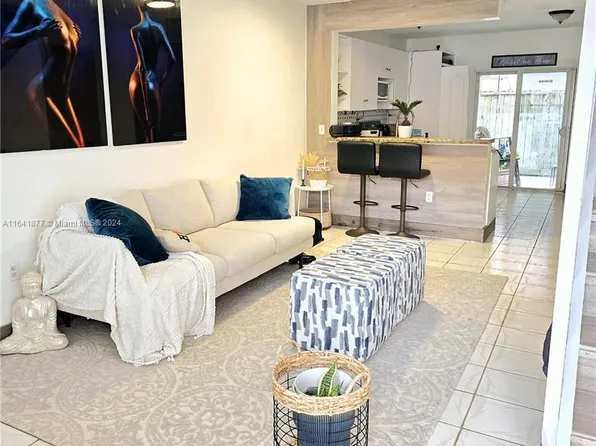 5305 W 26th Ave APT 12, Hialeah, FL 33016