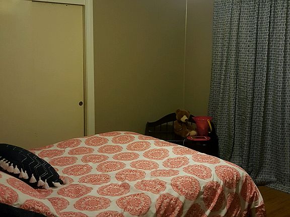 5th image of 903 Williams Ave