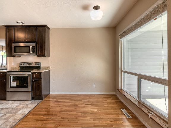 4th image of 507 S 92nd St
