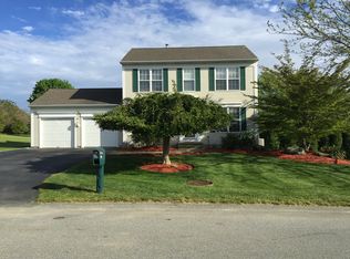 125 Goldenrod Dr, Middletown, RI 02842