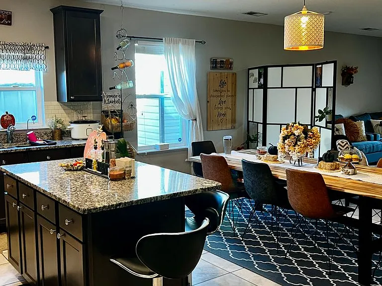 125 Walnut Way — Photo 4