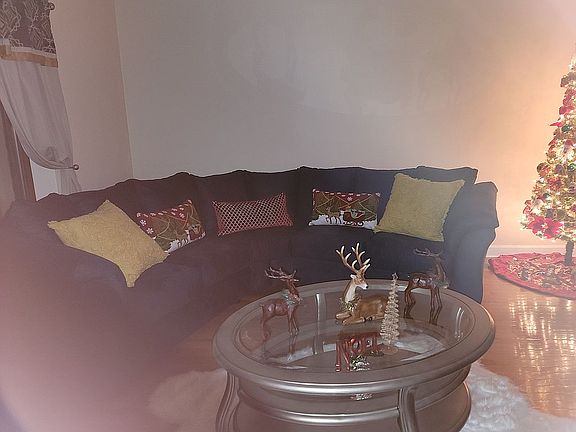 2nd image of 49 Winding Creek Way