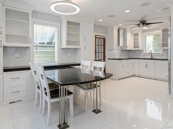 155 White Rd, Scarsdale, NY 10583