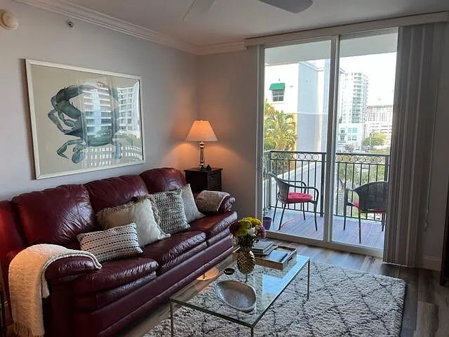 1 bed, 1.0 bath, 790 sqft, $2,600 — Photo 3