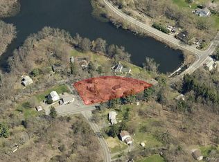 2 Burnside Dr, Campbell Hall, NY 10916
