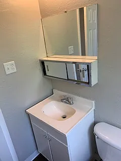 Highland Square Apartments — Photo 28