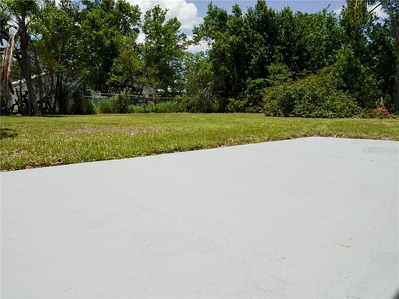 5th image of 682 E Eagle Ave