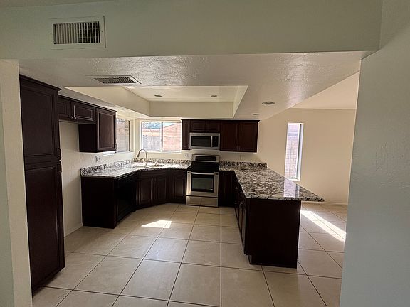 5th image of 17419 N 57th Dr