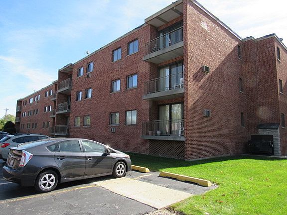 4th image of 197 W Armitage Ave APT 303
