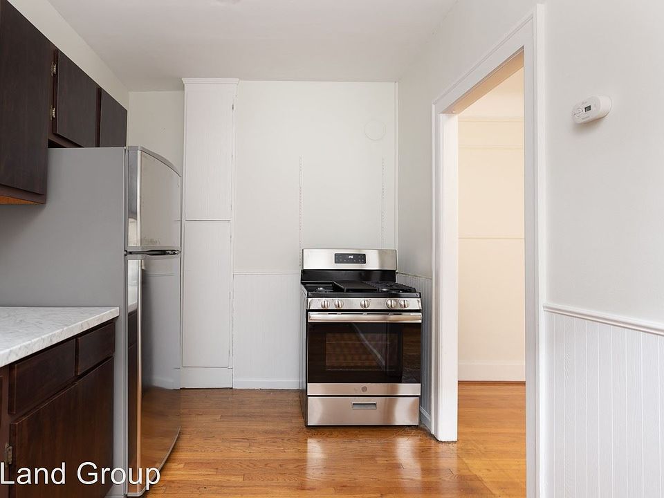 1st image of 825 Beaconsfield Ave APT 2S