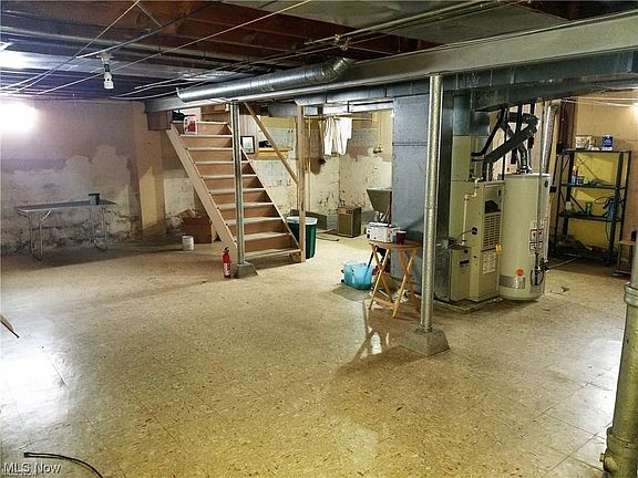 3rd image of 450 W Heights Ave