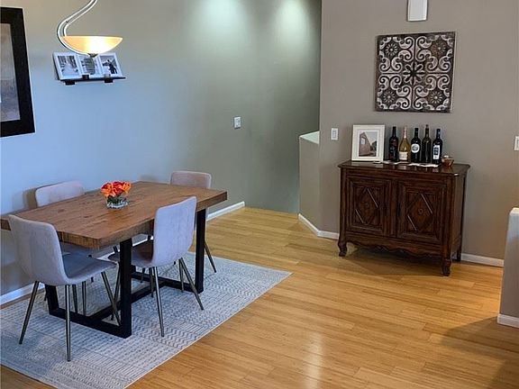 4th image of 970 S Country Glen Way