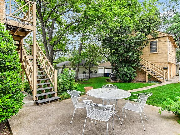 2nd image of 501 Carolyn Ave