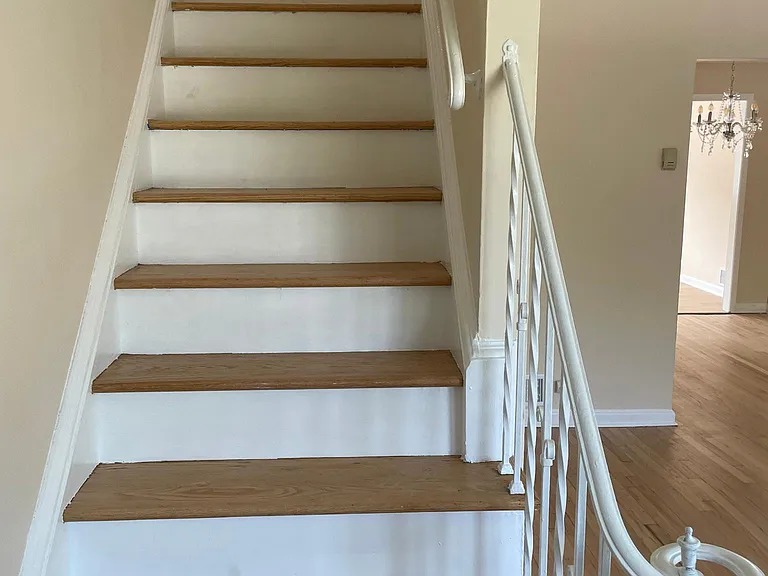 101 Hillside Ln S — Photo 11