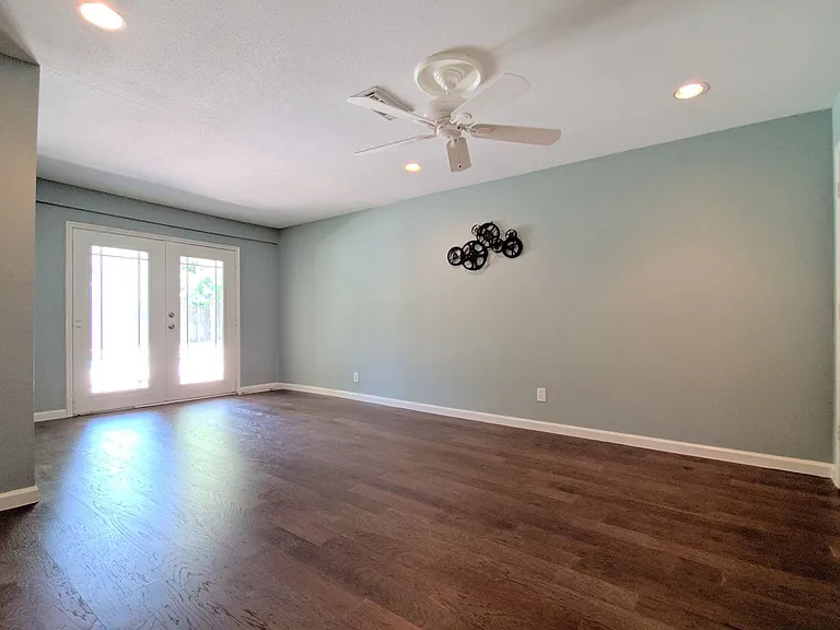 139 Haversham Dr — Photo 16