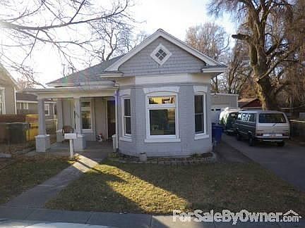 1st image of 830 E Sherman Ave