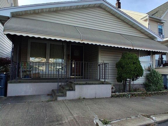 3rd image of 544 S Poplar St