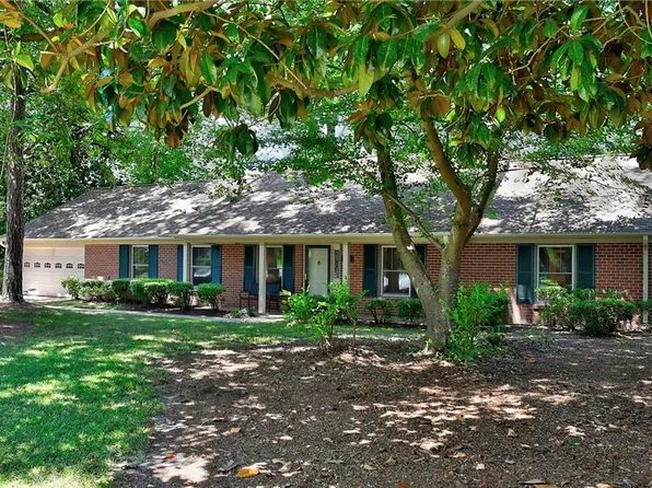 837 Five Point Rd, Virginia Beach, VA 23454