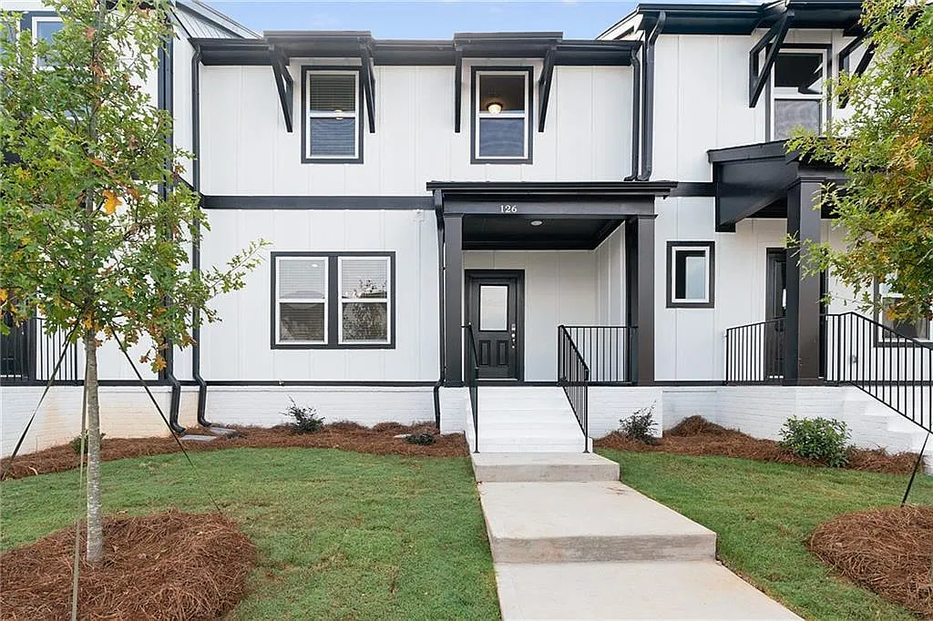 4 bed, 3.5 bath, 2175 sqft, $2,800 — Photo 1