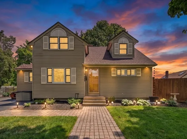 1 Summit Ter, Peabody, MA 01960