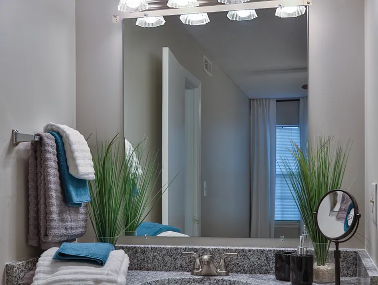 Windsor Palms Apartment Homes — Photo 8