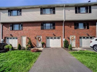 1106 Countryside Dr, Mc Kees Rocks, PA 15136