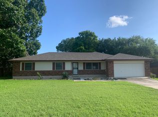149 Guadalupe River Dr, Seguin, TX 78155