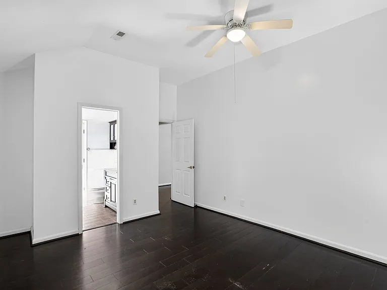 47950 Mayflower Dr — Photo 9