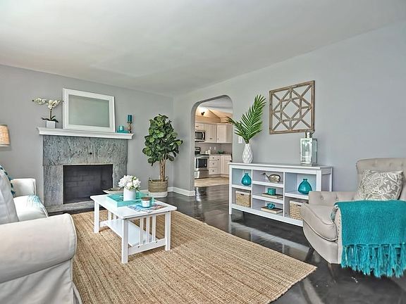 3rd image of 274 Cordaville Rd